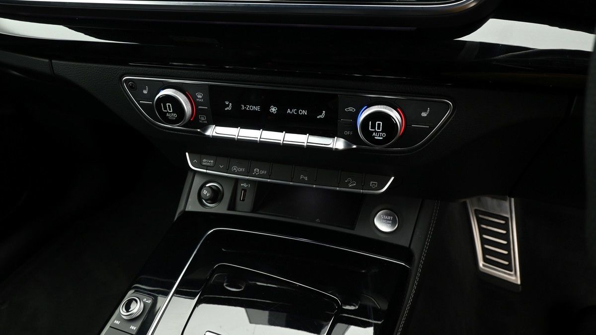 Audi Q5 Image 12