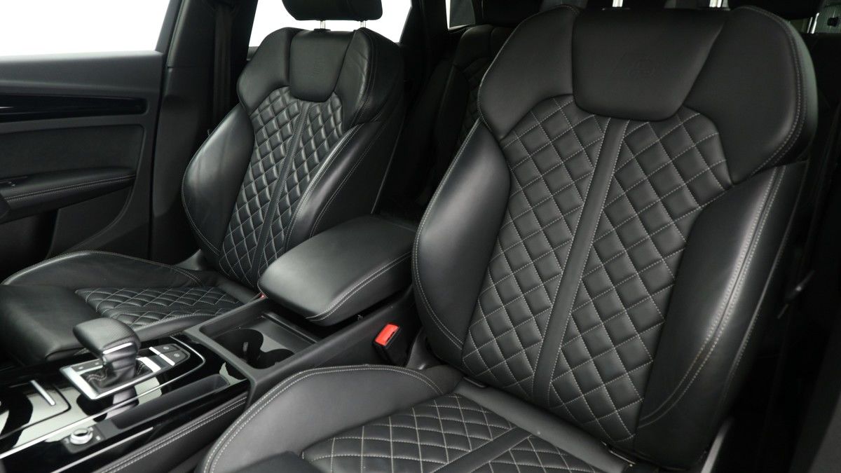 Audi Q5 Image 4