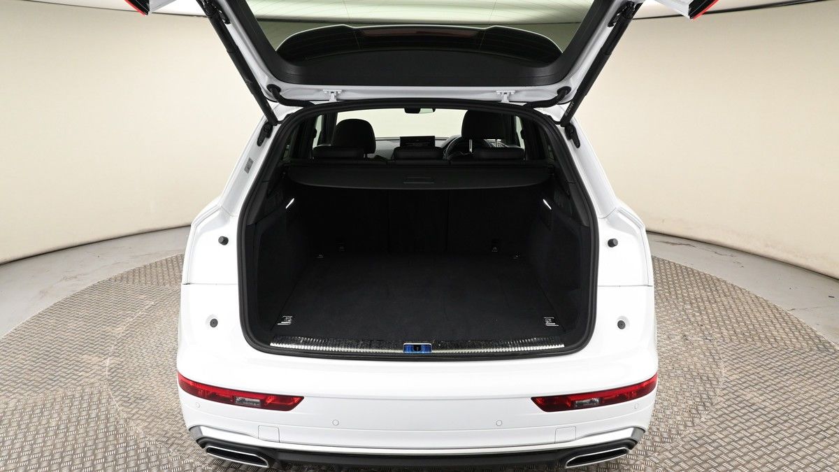 Audi Q5 Image 9