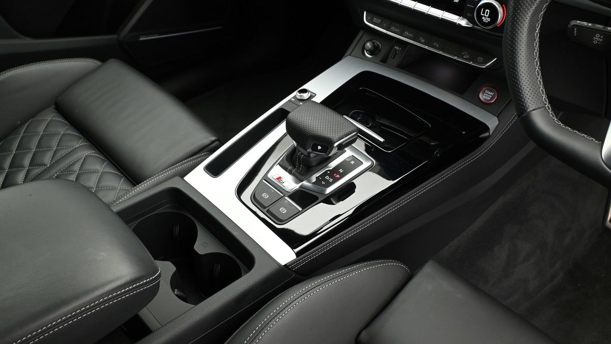 Audi SQ5 Image 2