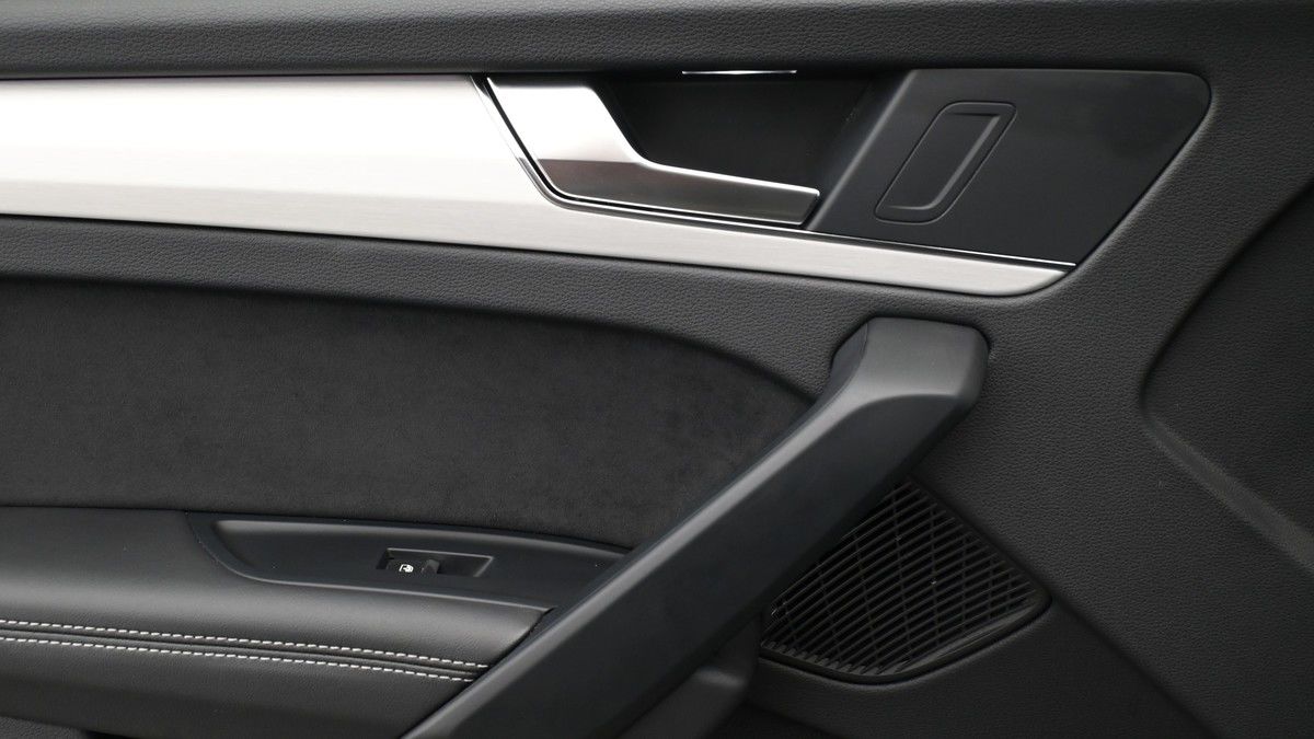 Audi SQ5 Image 13