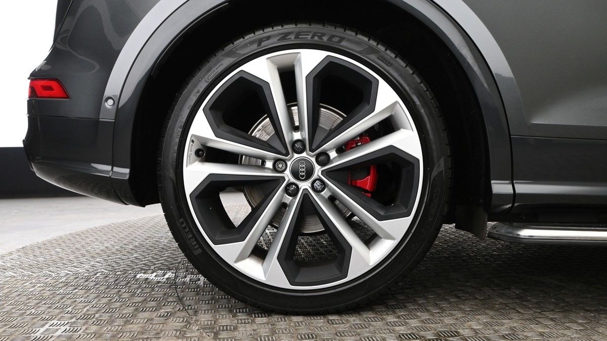 Audi SQ5 Image 9
