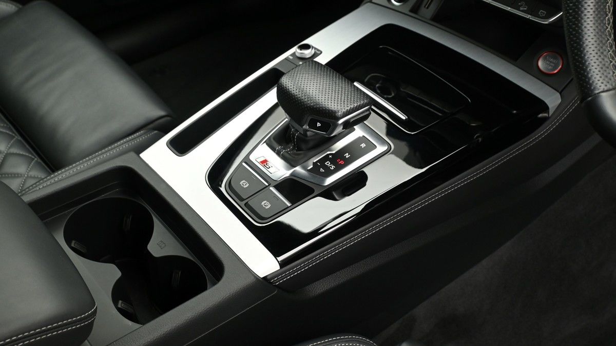 Audi SQ5 Image 2