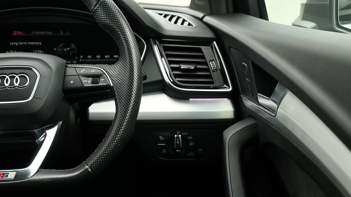Audi SQ5 Image 16