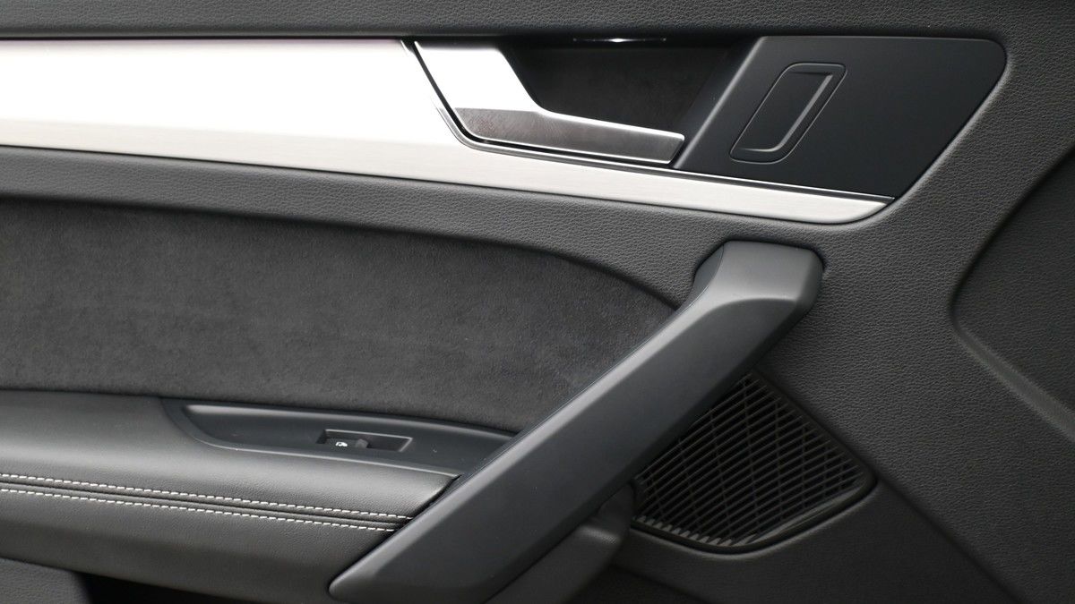 Audi SQ5 Image 13