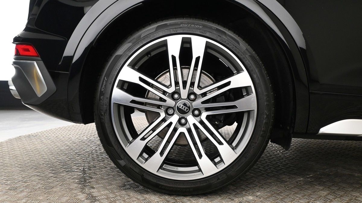 Audi SQ5 Image 9