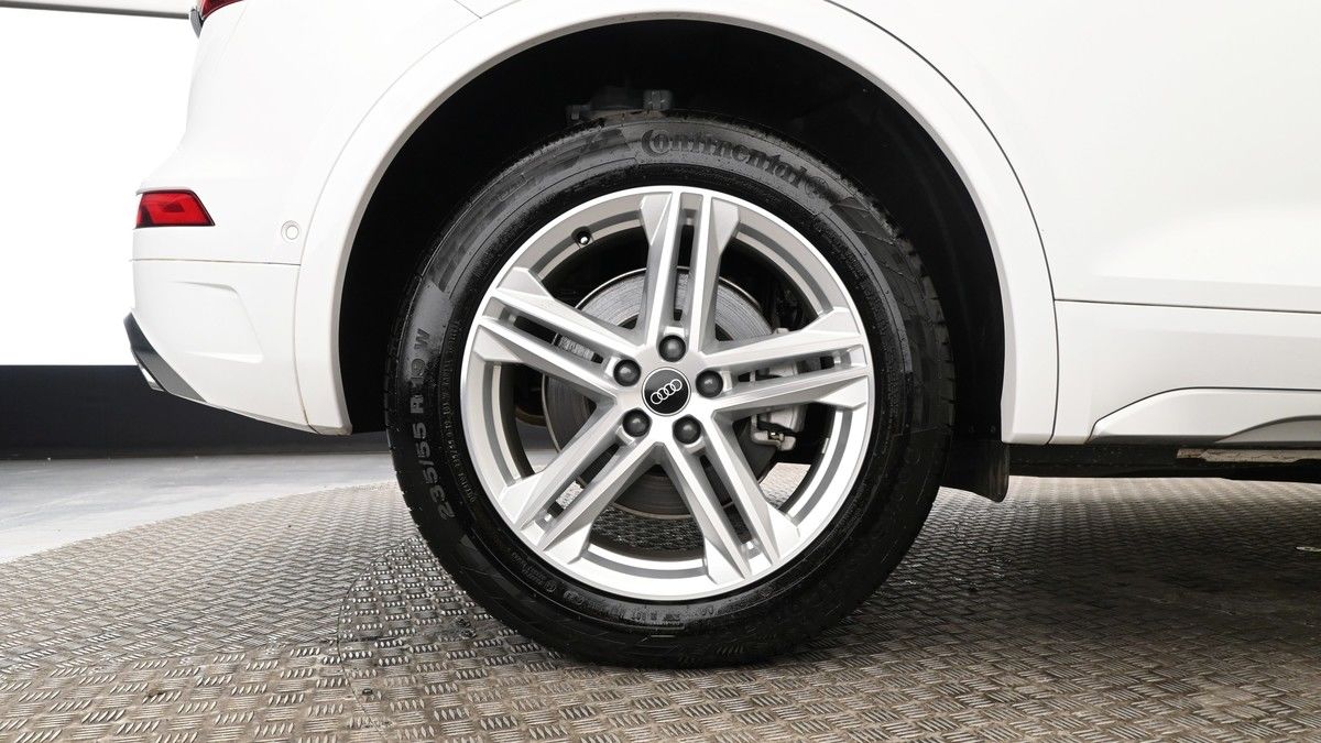 Audi Q5 Image 8
