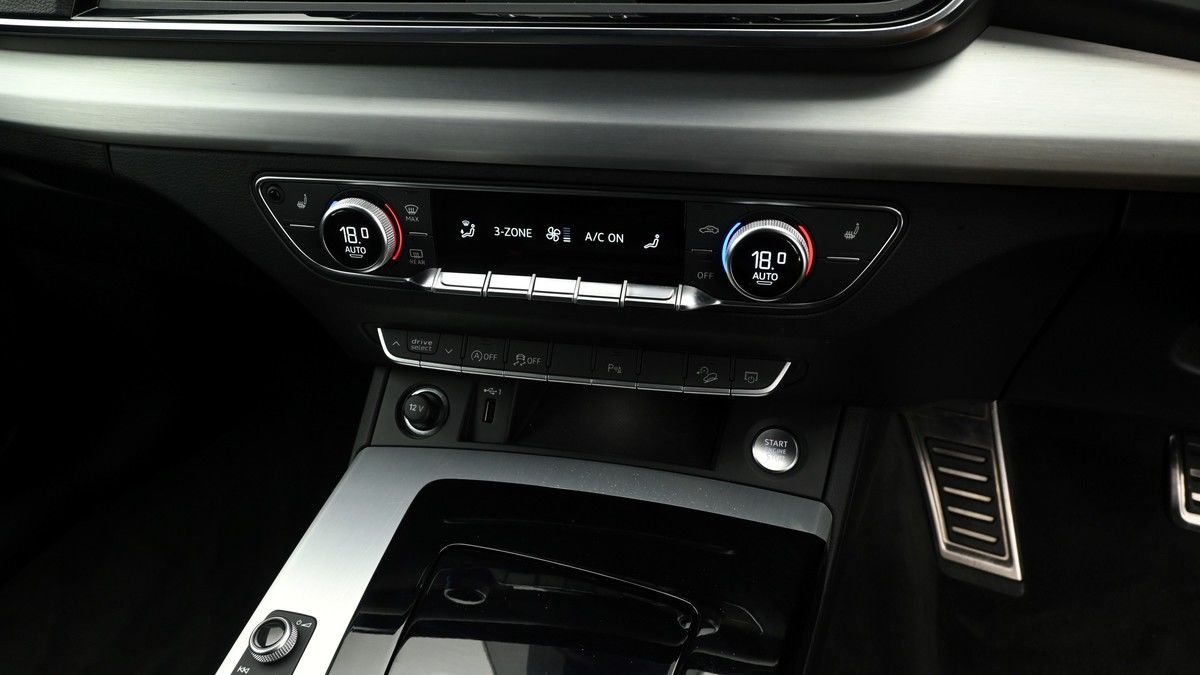 Audi Q5 Image 11