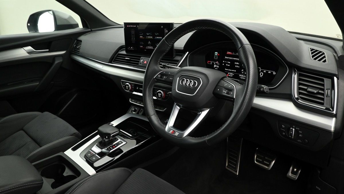 Audi Q5 Image 2