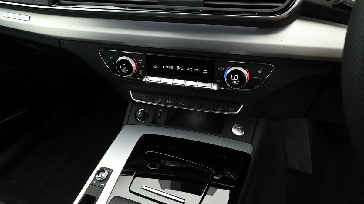 Audi Q5 Image 12