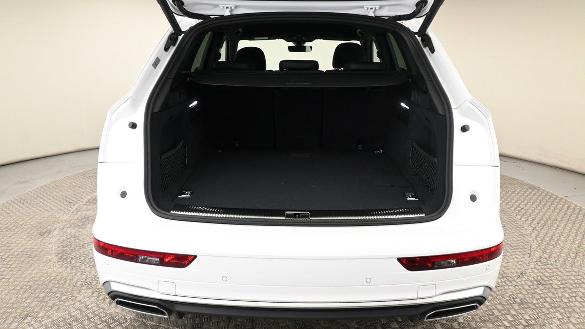 Audi Q5 Image 10