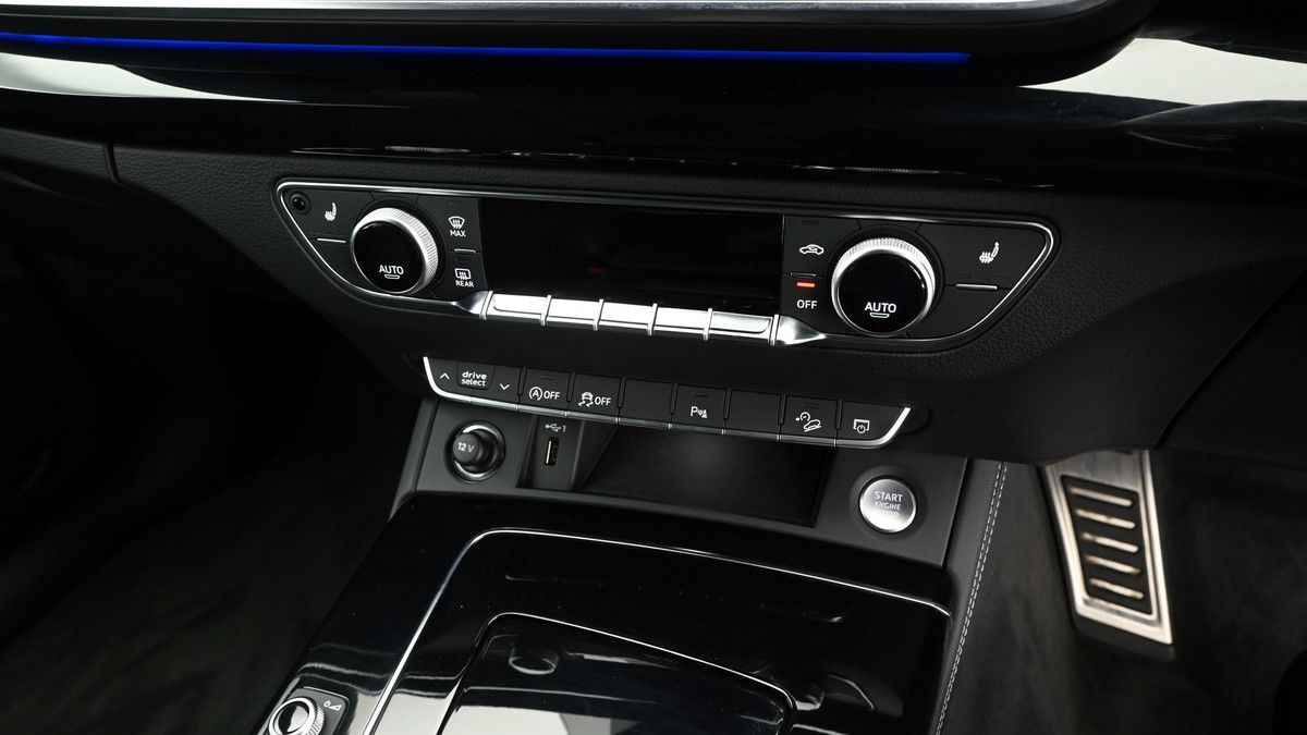 Audi Q5 Image 12