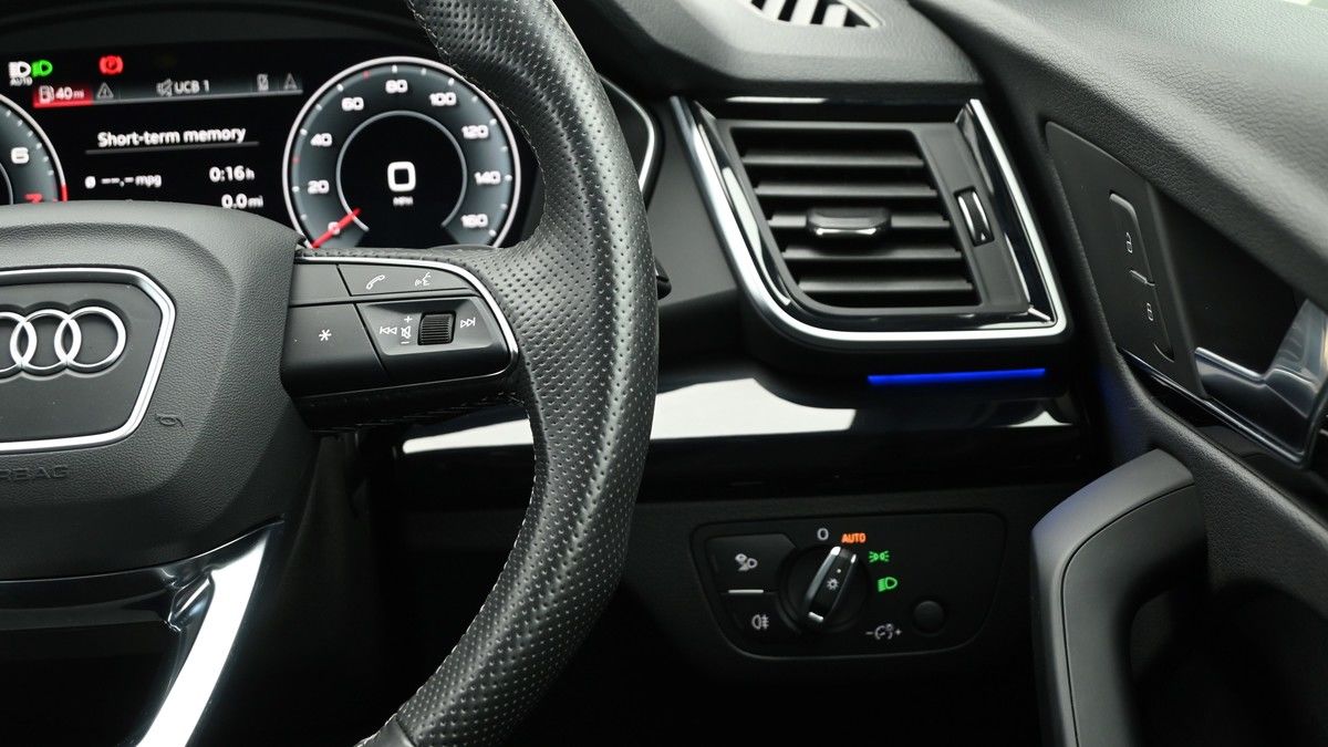 Audi Q5 Image 16