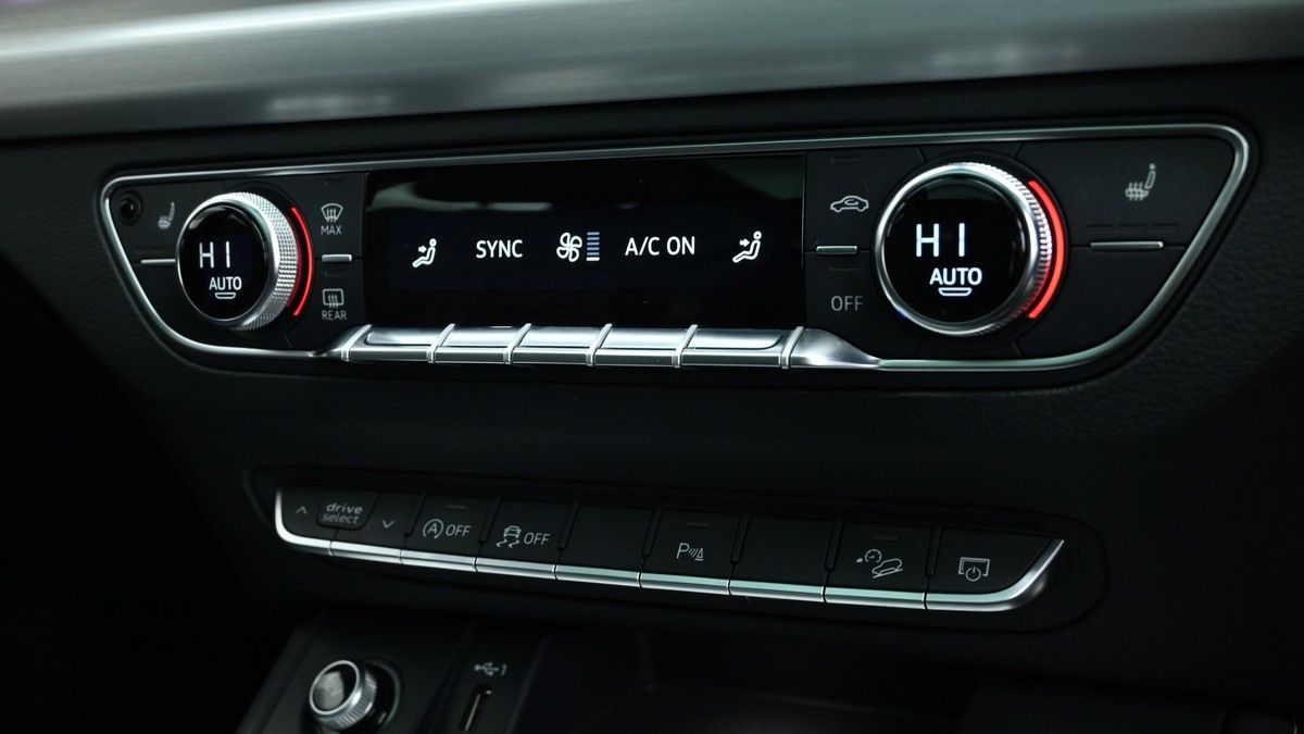 Audi SQ5 Image 12