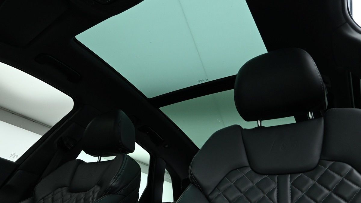 Audi SQ5 Image 2