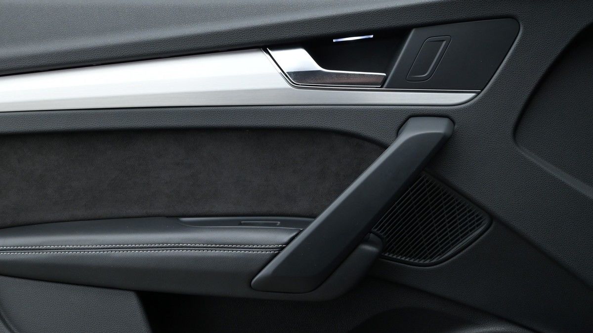 Audi SQ5 Image 13