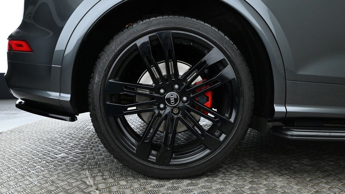 Audi SQ5 Image 9