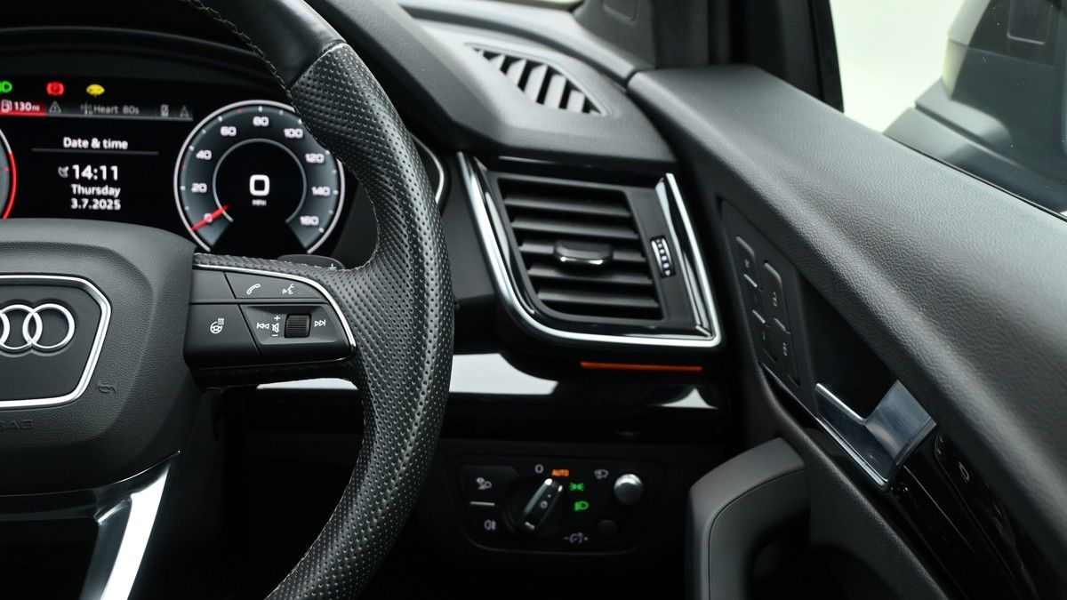 Audi Q5 Image 16