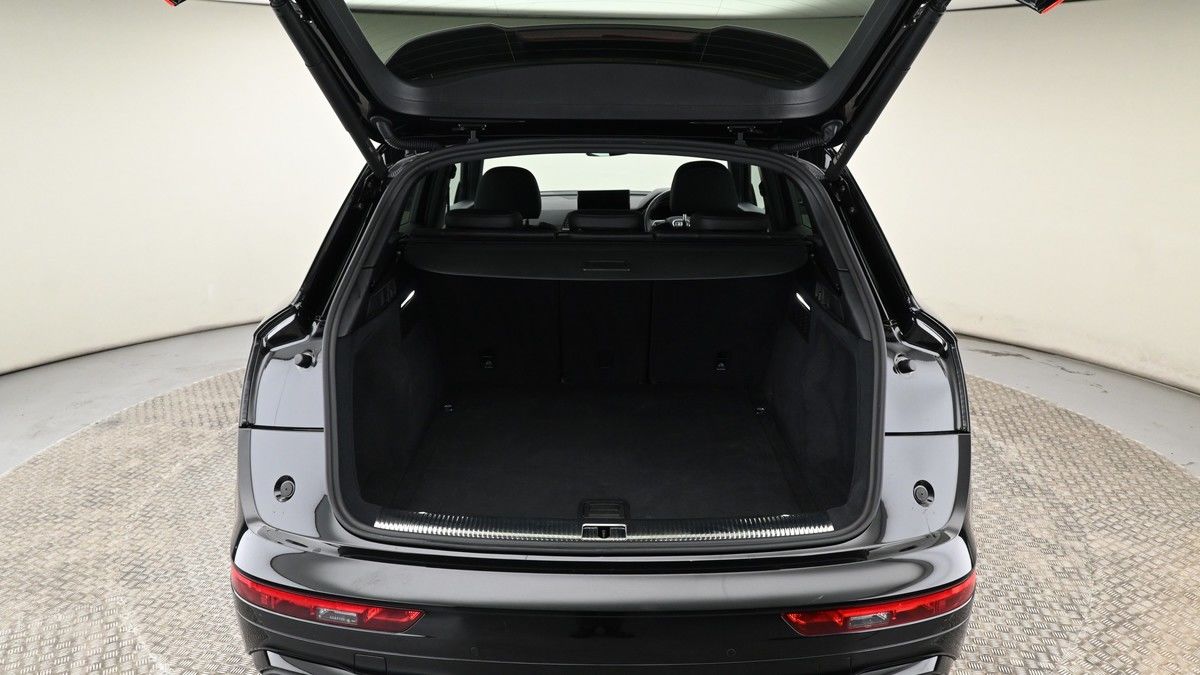 Audi Q5 Image 9