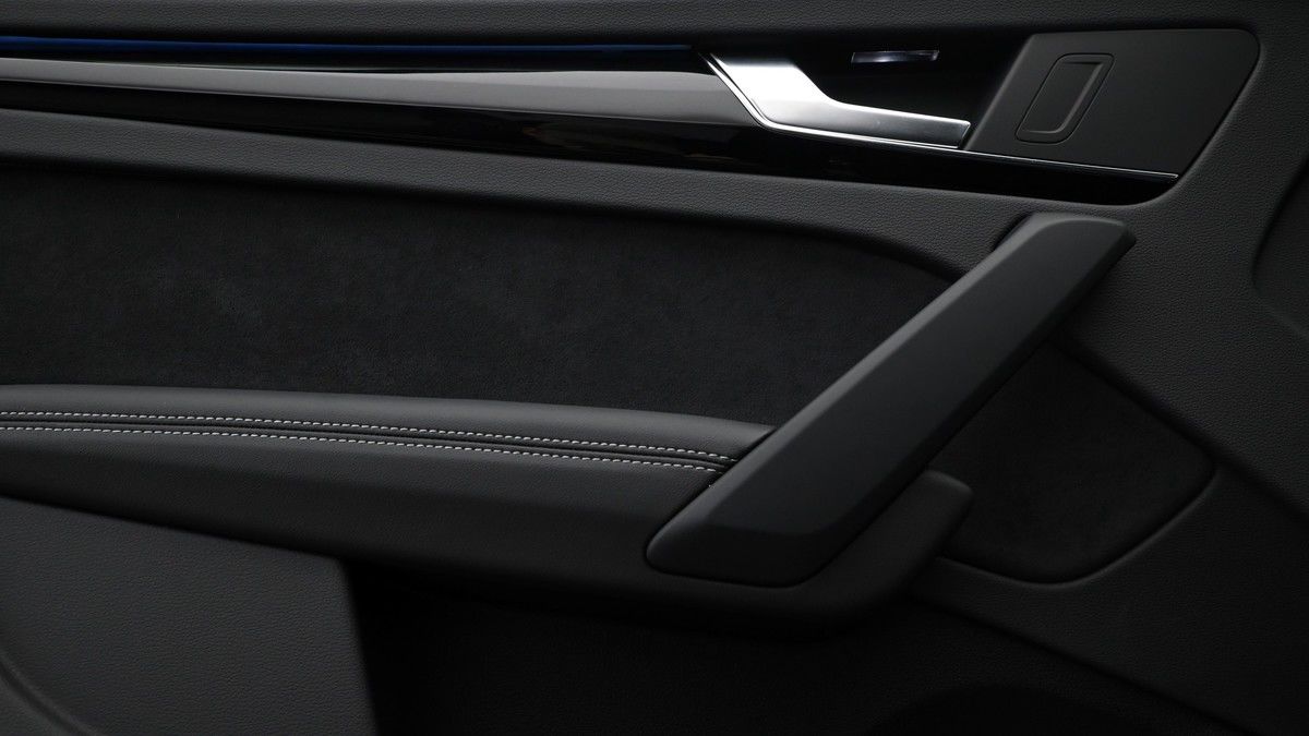 Audi Q5 Image 12