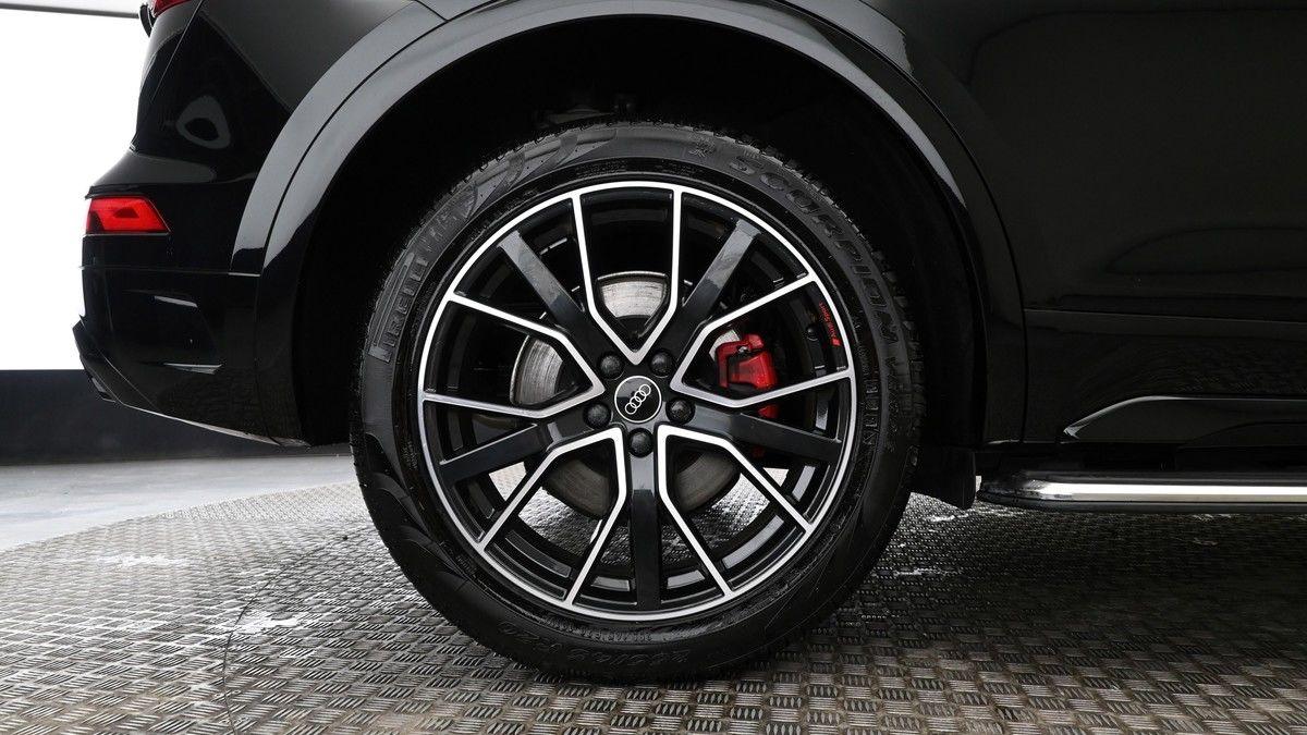 Audi Q5 Image 8