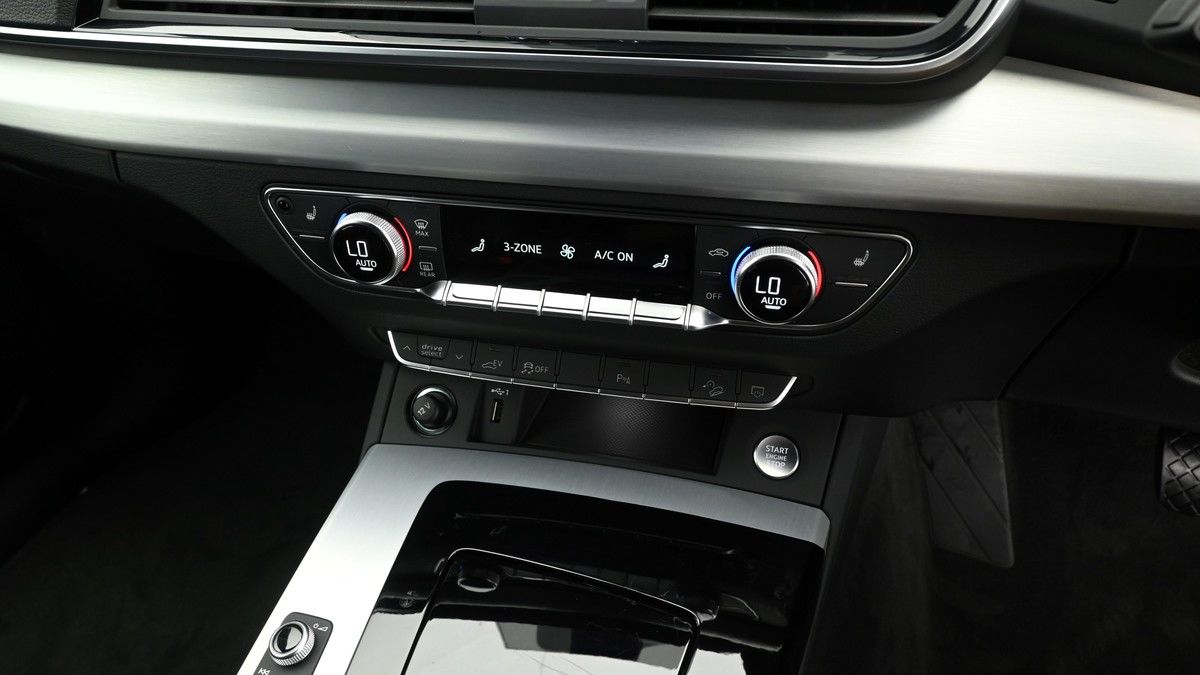 Audi Q5 Image 12