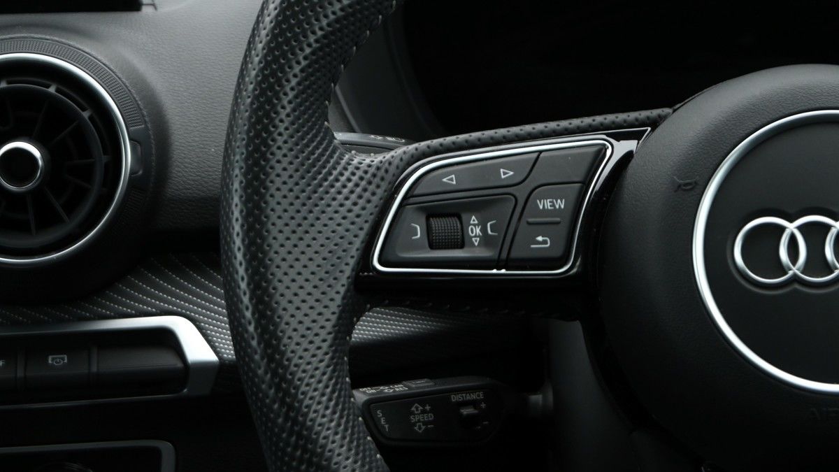 Audi SQ2 Image 15