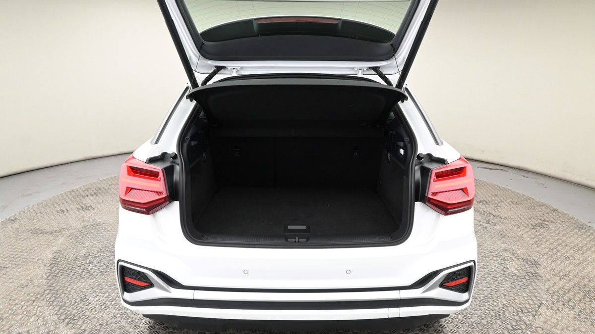 Audi Q2 Image 9