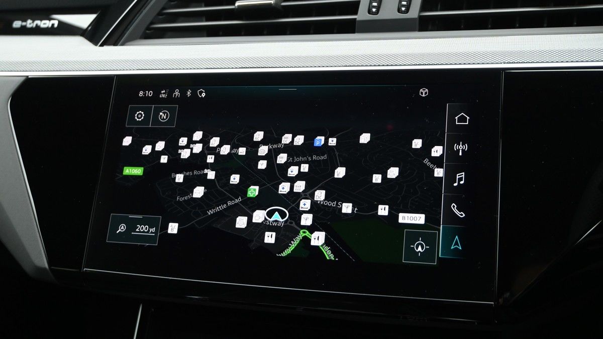 Audi Q8 e-tron Image 11