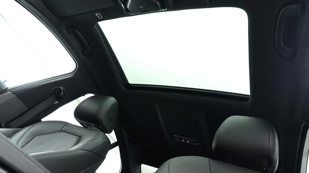 BMW 5 Series Image 2