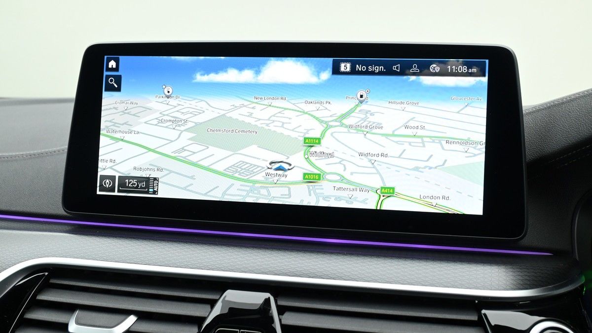 BMW 5 Series Image 11