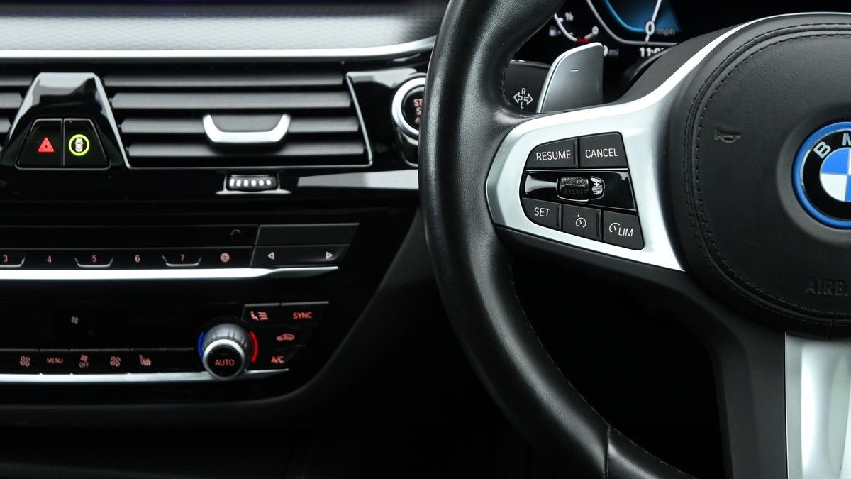 BMW 5 Series Image 15