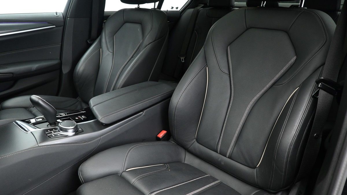 BMW 5 Series Image 13