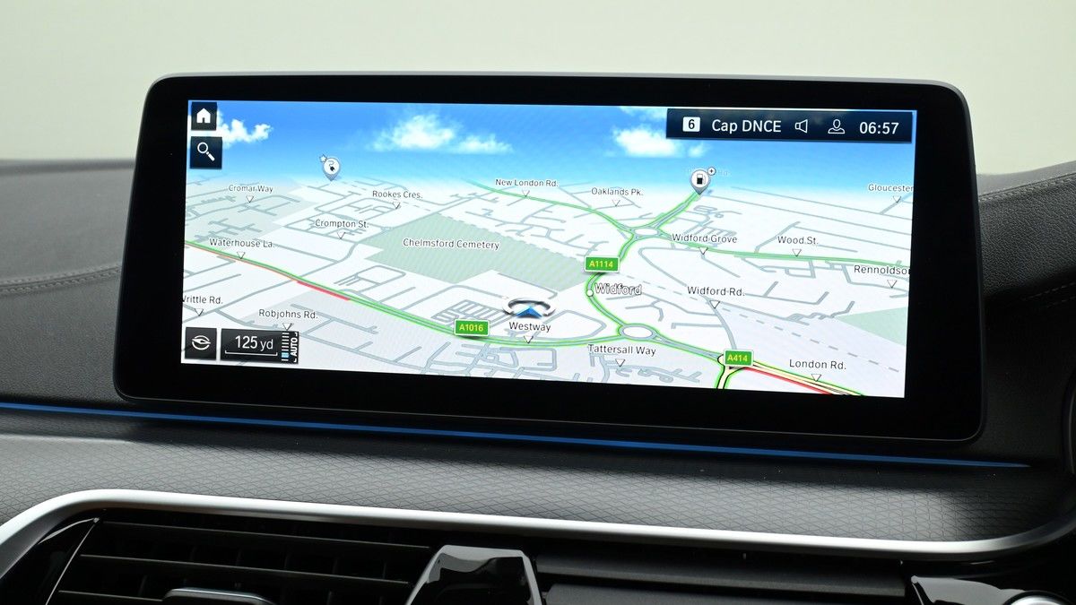 BMW 5 Series Image 11