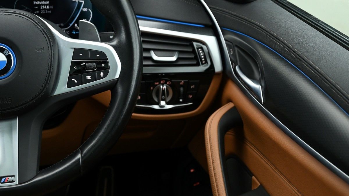 BMW 5 Series Image 16