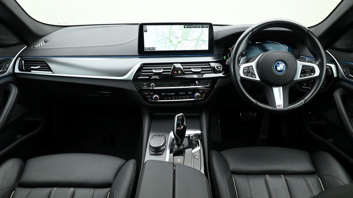 BMW 5 Series Image 14
