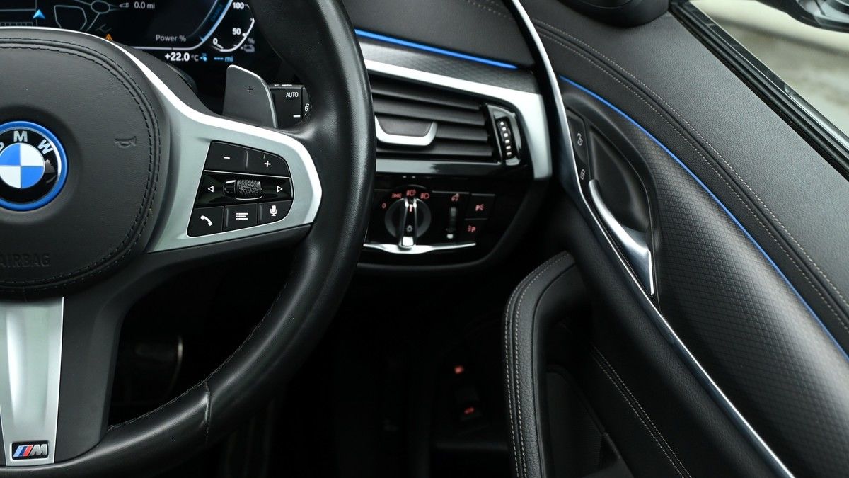 BMW 5 Series Image 16