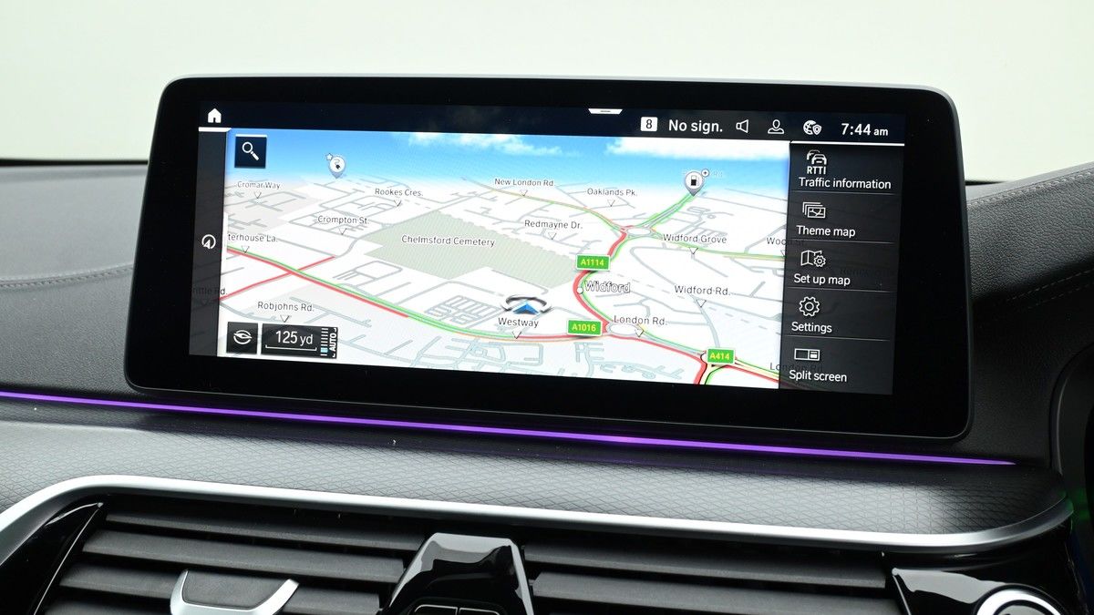 BMW 5 Series Image 11