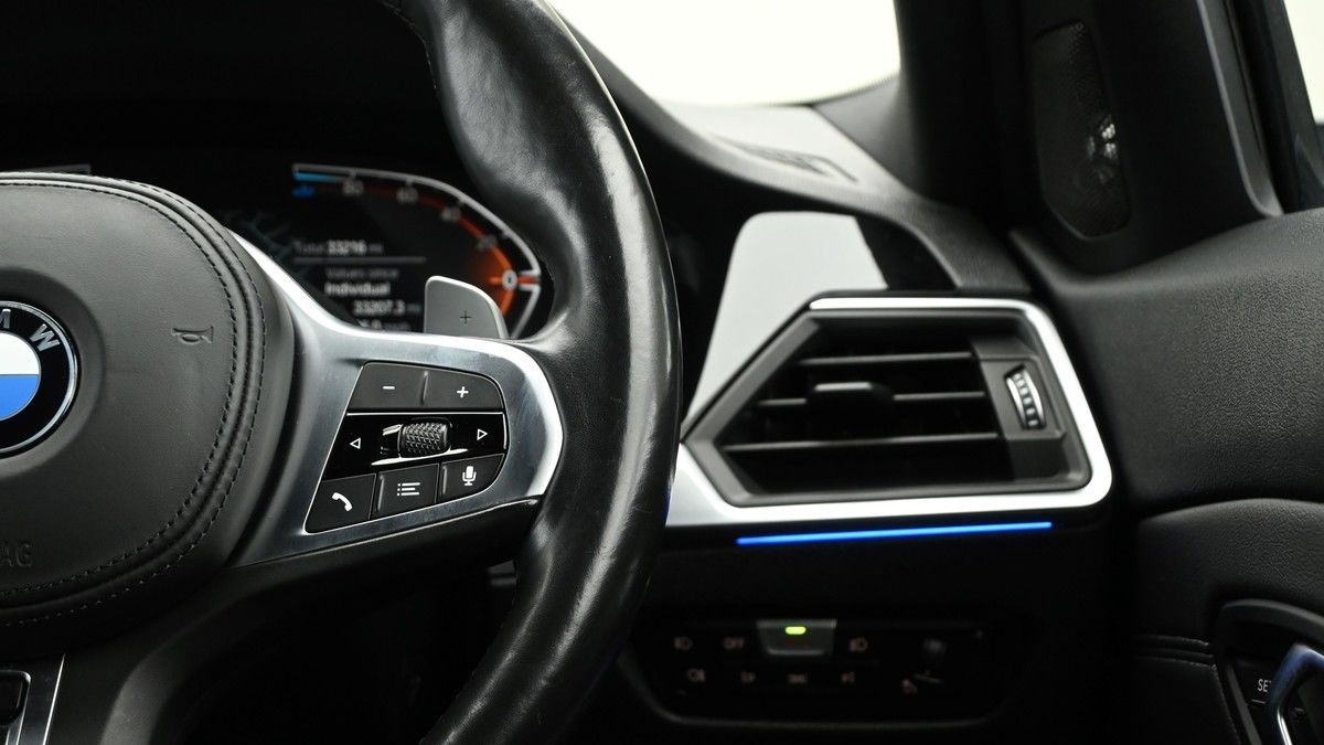 BMW 3 Series Image 15