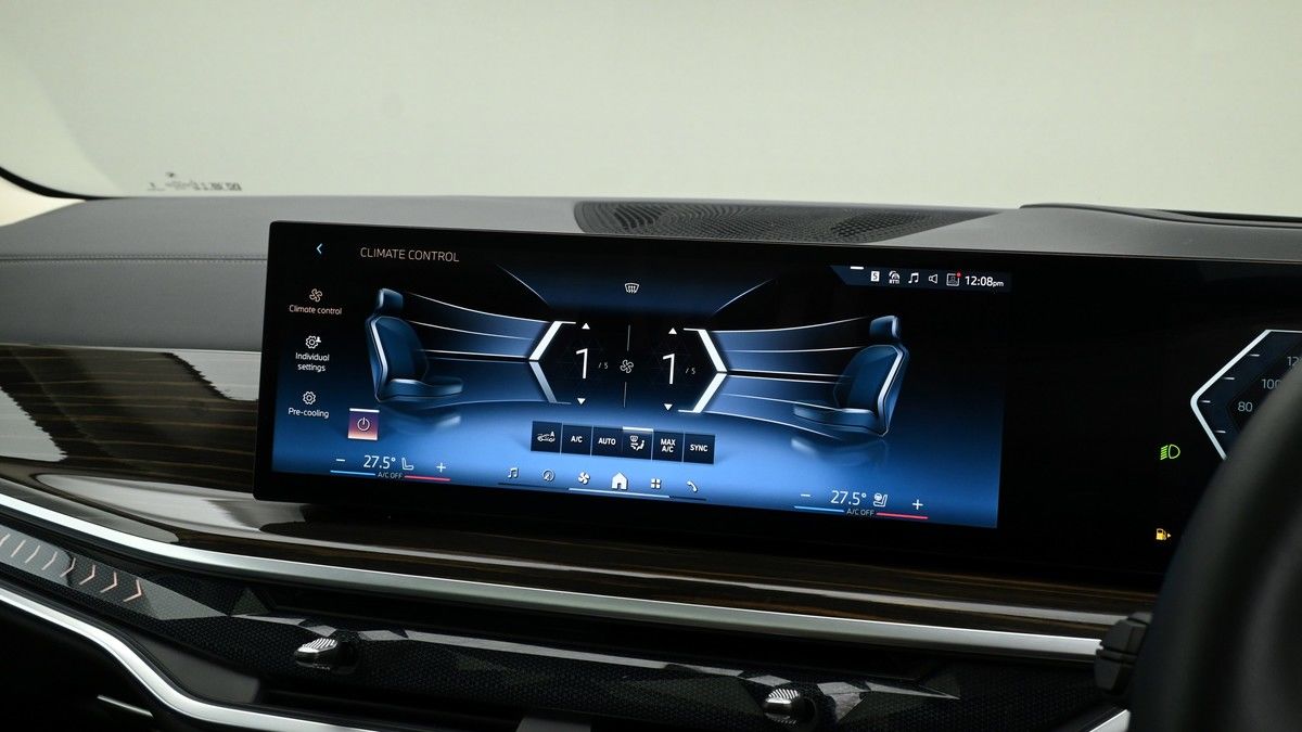 BMW X5 Image 12