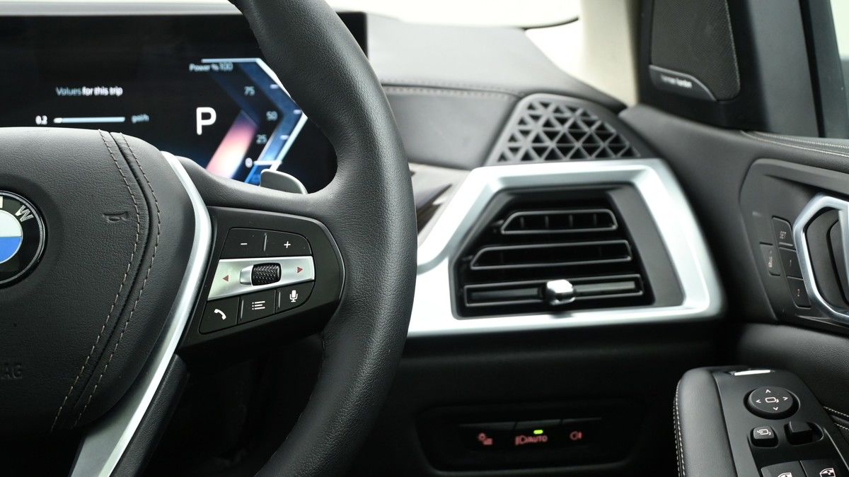 BMW X5 Image 16