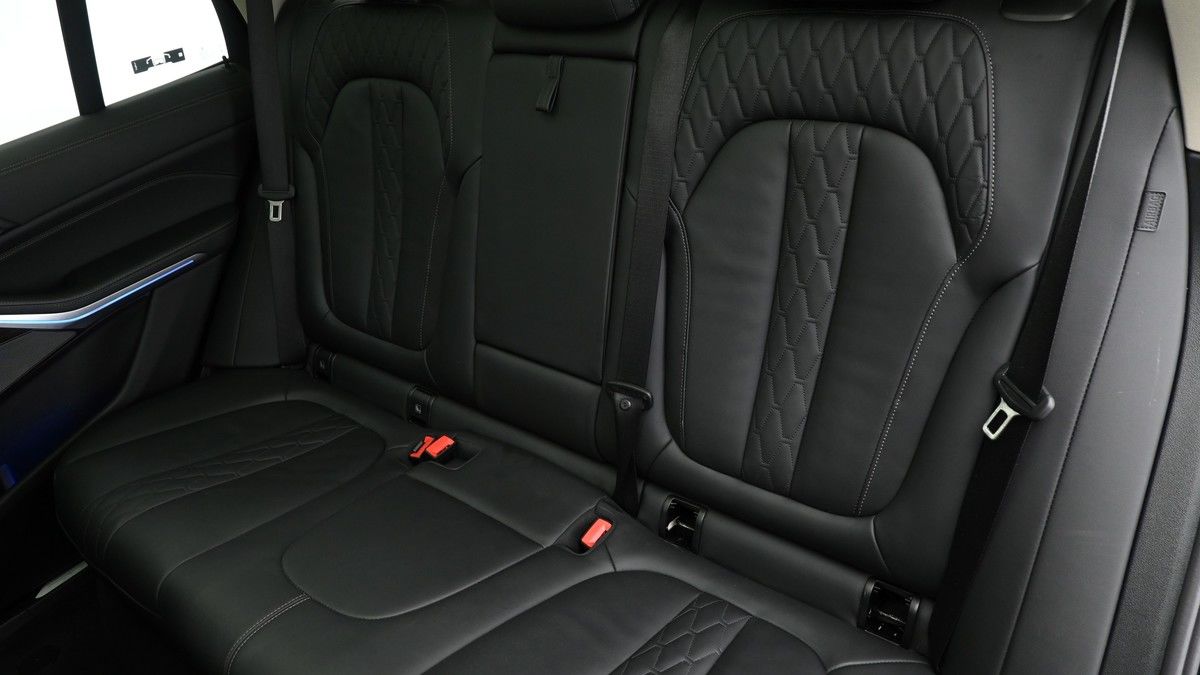 BMW X5 Image 5