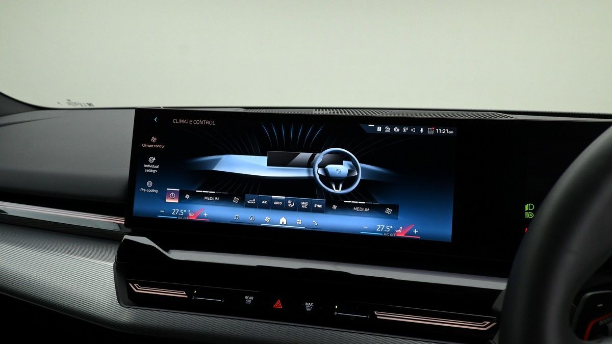 BMW 5 Series Image 11