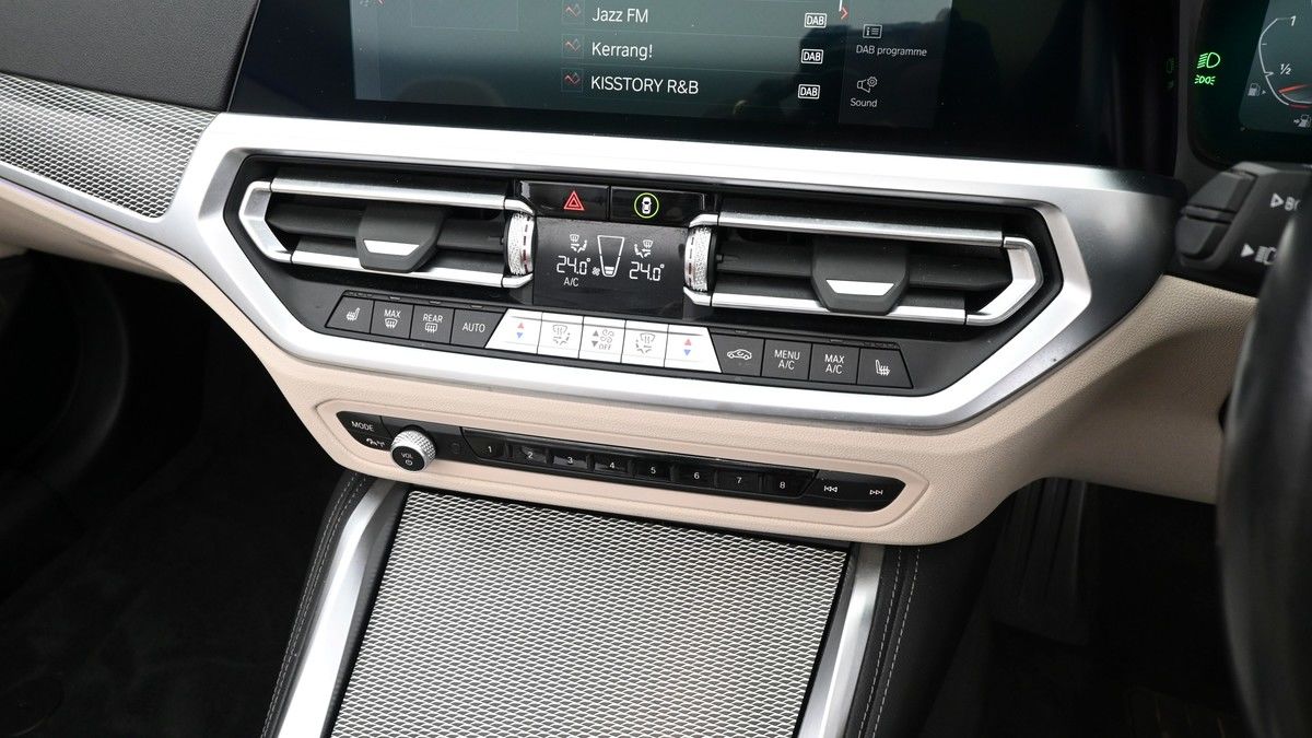 BMW 4 Series Image 12