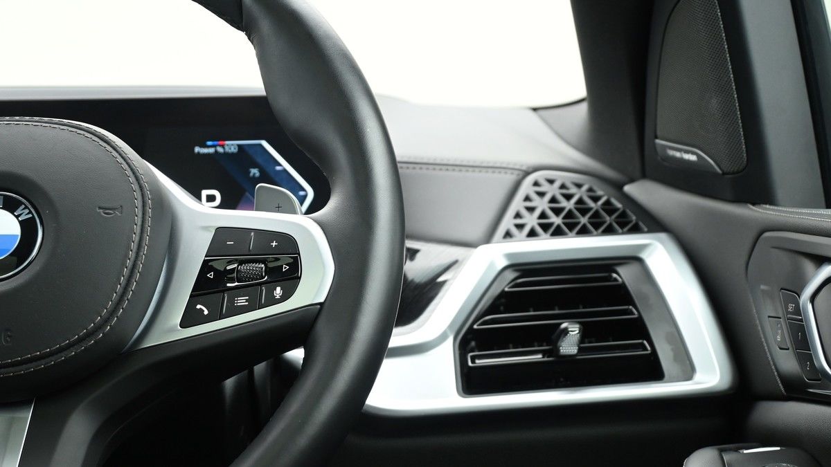 BMW X5 Image 16