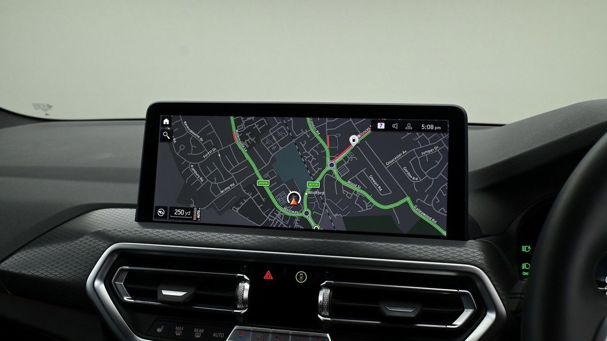 BMW X3 Image 10