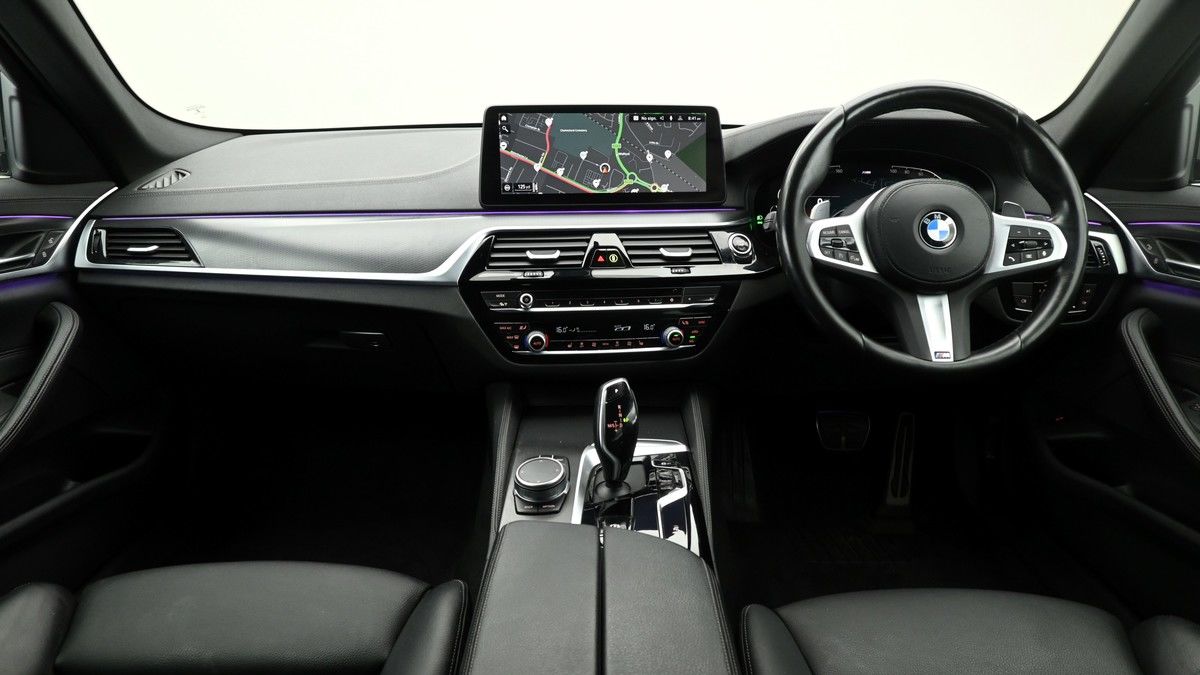 BMW 5 Series Image 13