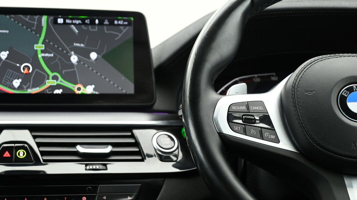 BMW 5 Series Image 14