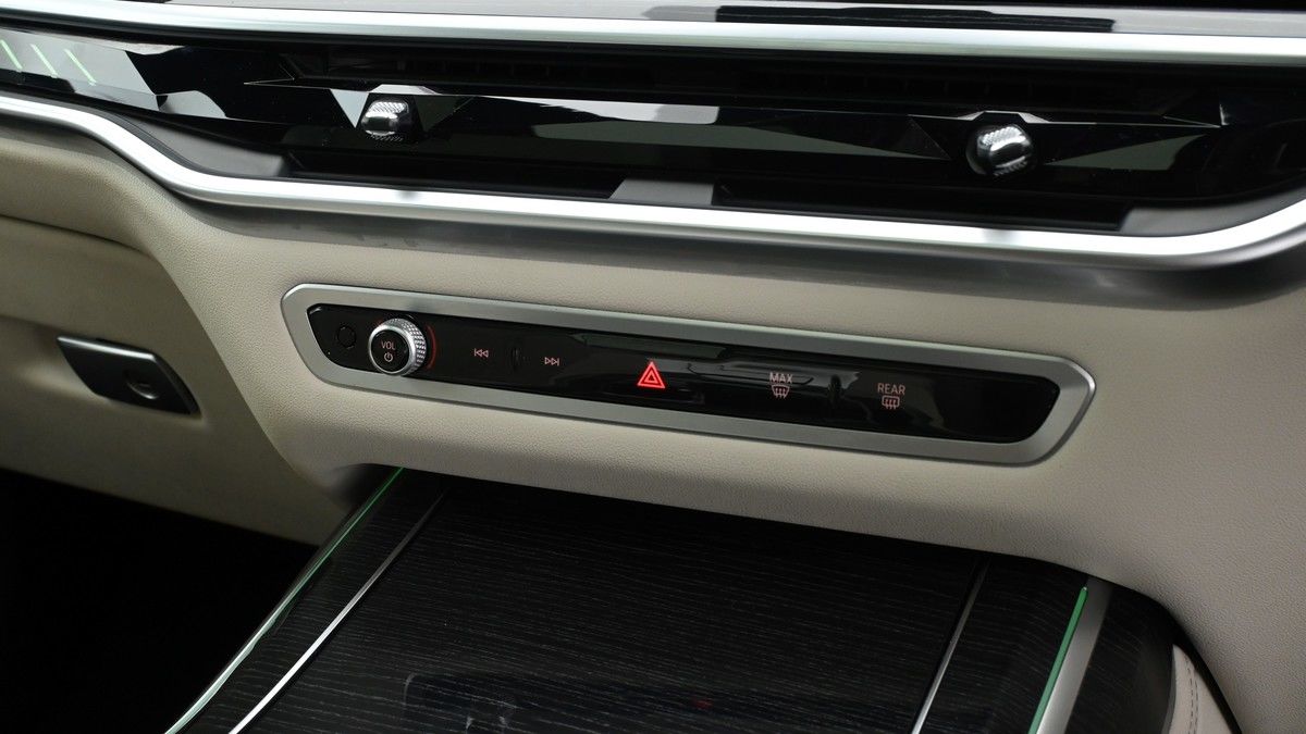 BMW X7 Image 12