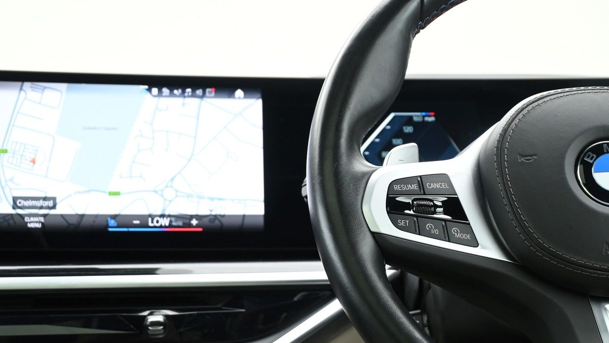 BMW X7 Image 15